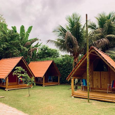 פאראטי Flora Praia Do Sono Lodge & Trekking מראה חיצוני תמונה