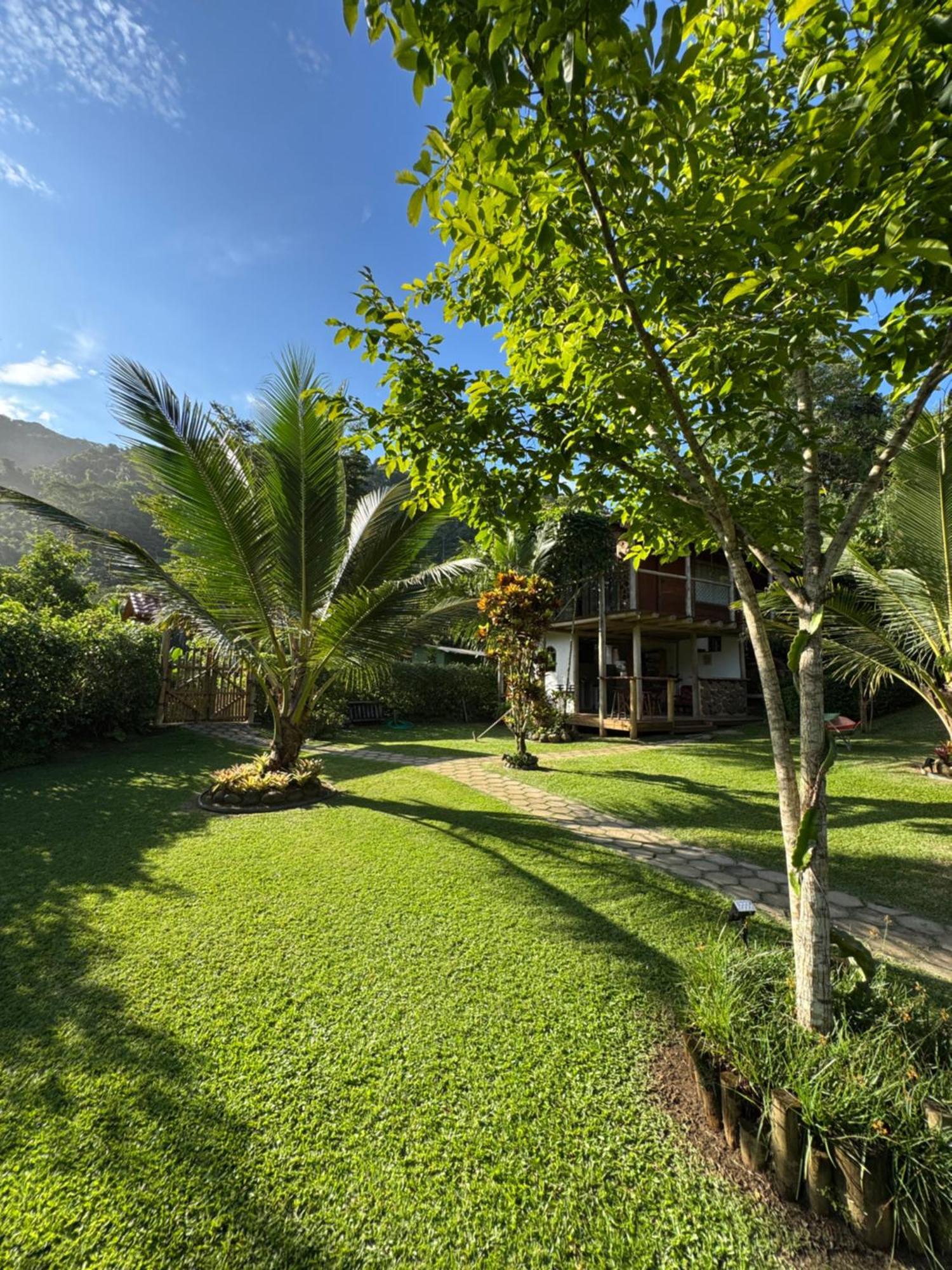 פאראטי Flora Praia Do Sono Lodge & Trekking מראה חיצוני תמונה